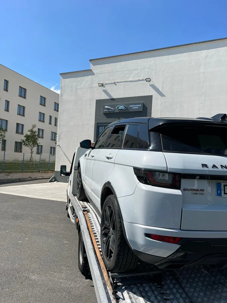 Range Rover Evoque remorqué